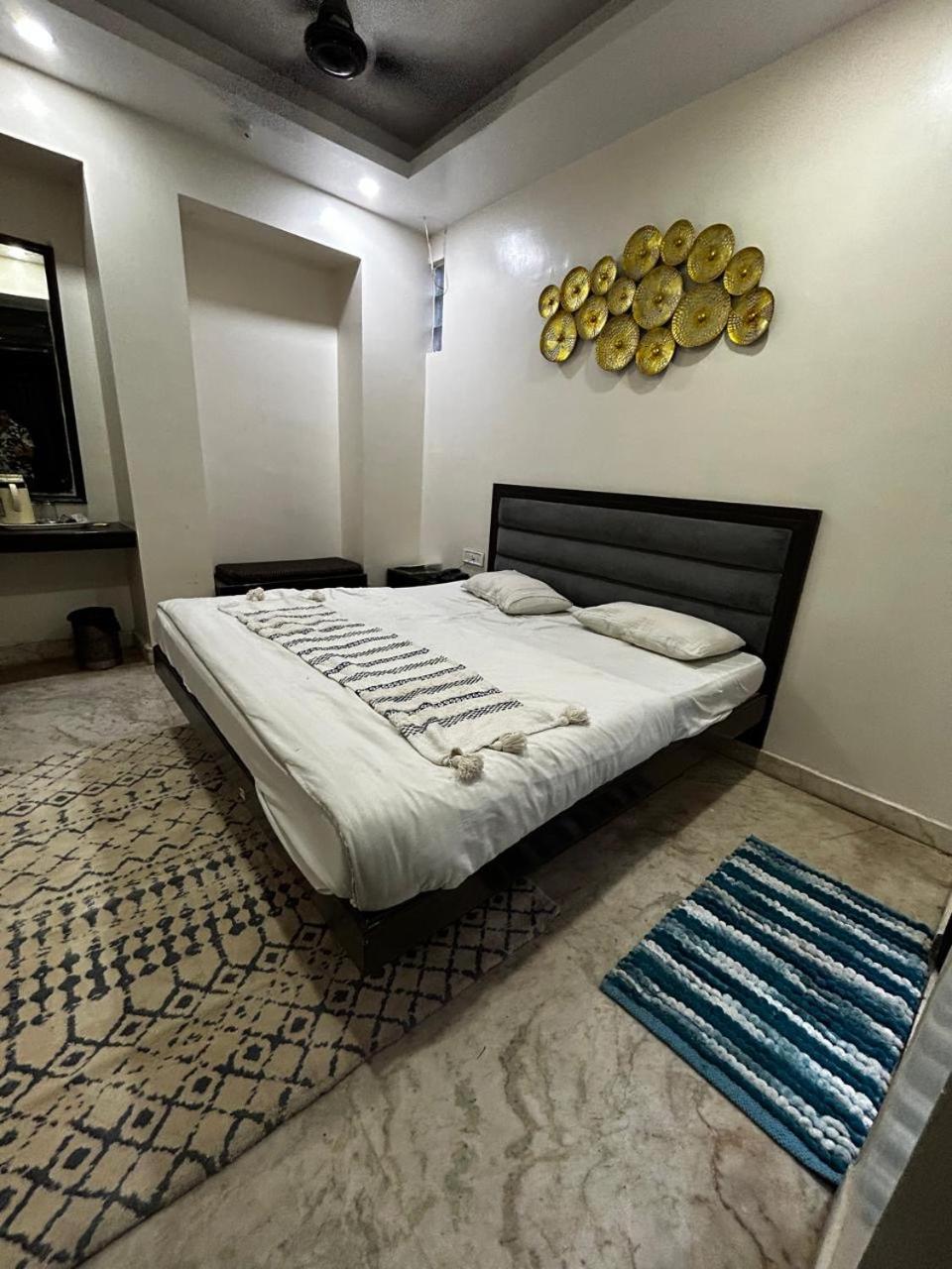 Family Hotel By Pg International New Delhi Extérieur photo