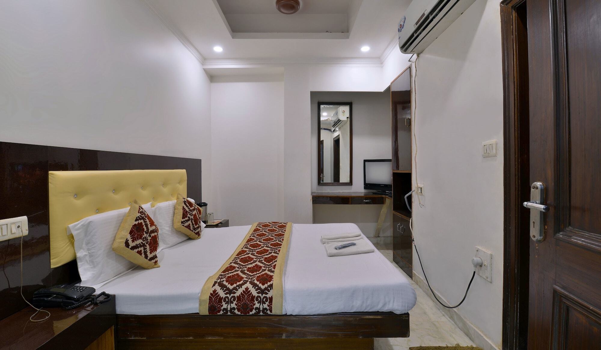 Family Hotel By Pg International New Delhi Extérieur photo
